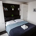 Ah Kuzmanyho Aircon Apartment
