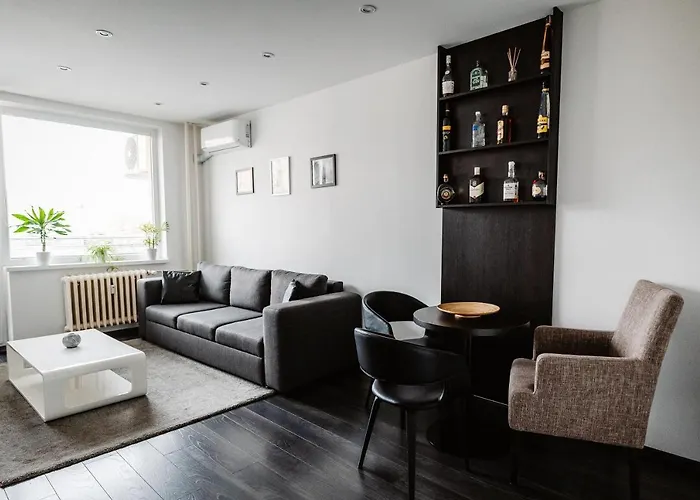 Ah Kuzmanyho Aircon Apartmán *