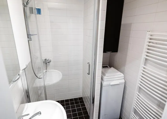 Ah Kuzmanyho Aircon *