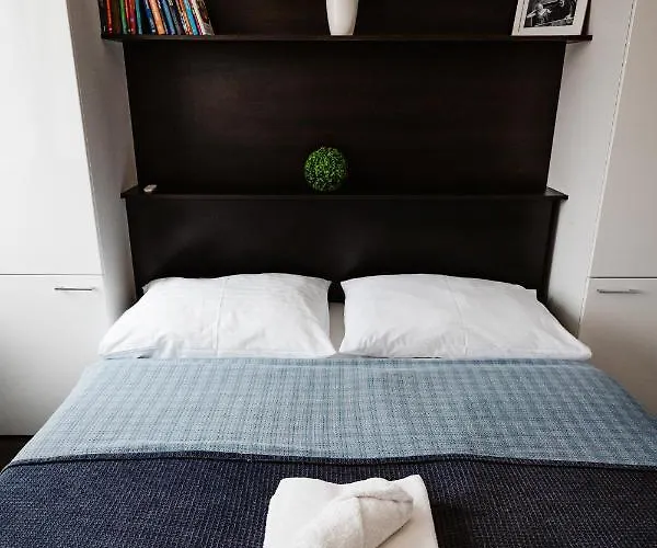 Ah Kuzmanyho Aircon Apartmán *