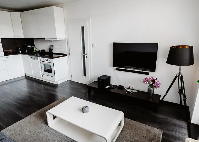 Ah Kuzmanyho Aircon Apartmán *