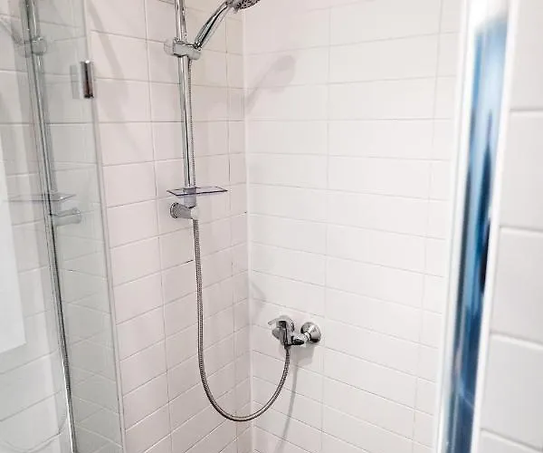 Ah Kuzmanyho Aircon *